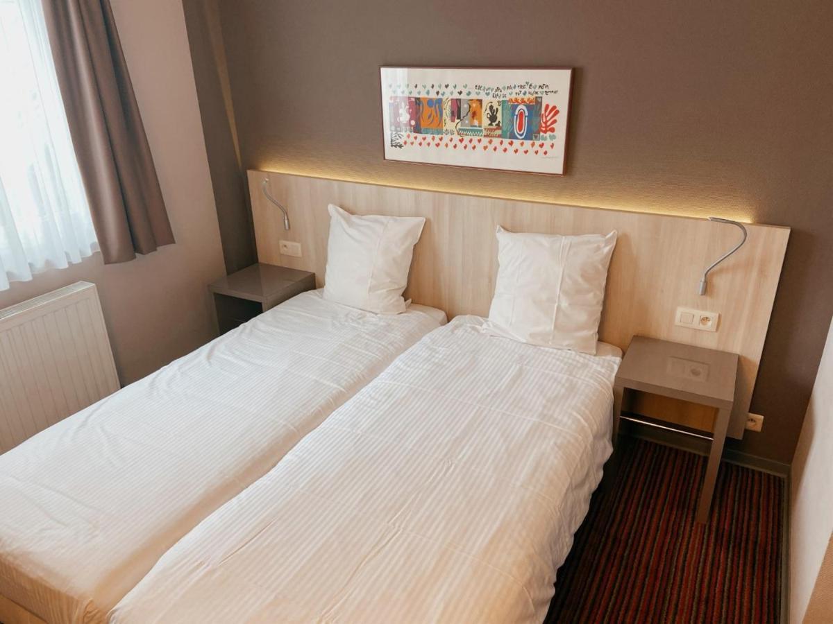 Hotel Les100Ciels Saint-Hubert Exteriör bild